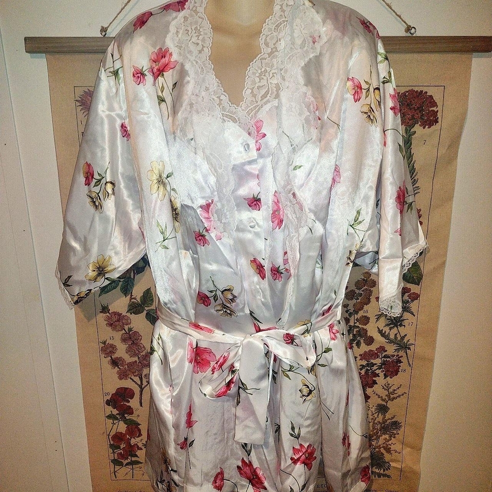 Barbizon Vintage Women's 3-Piece Nightgown Set
